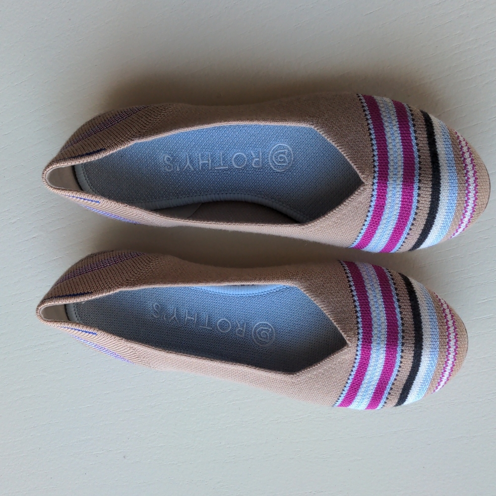 💕 Rothy's Merino Wool Flat in Camel Ribbon Stripe Merino Wool Size 6.5 - Picture 2 of 10